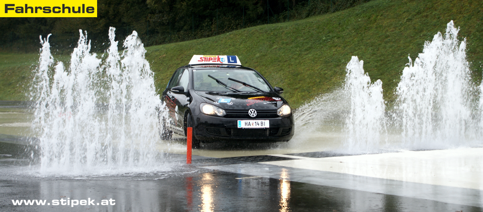 Fahrschule STIPEK - leichter geht's nicht!